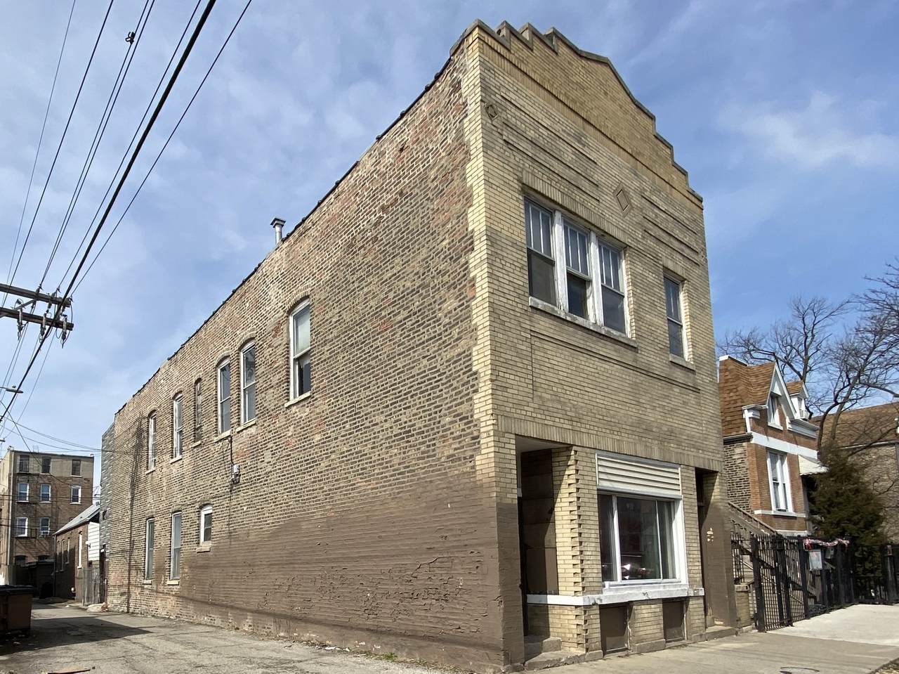 2142 Fairfield Avenue - Photo 1