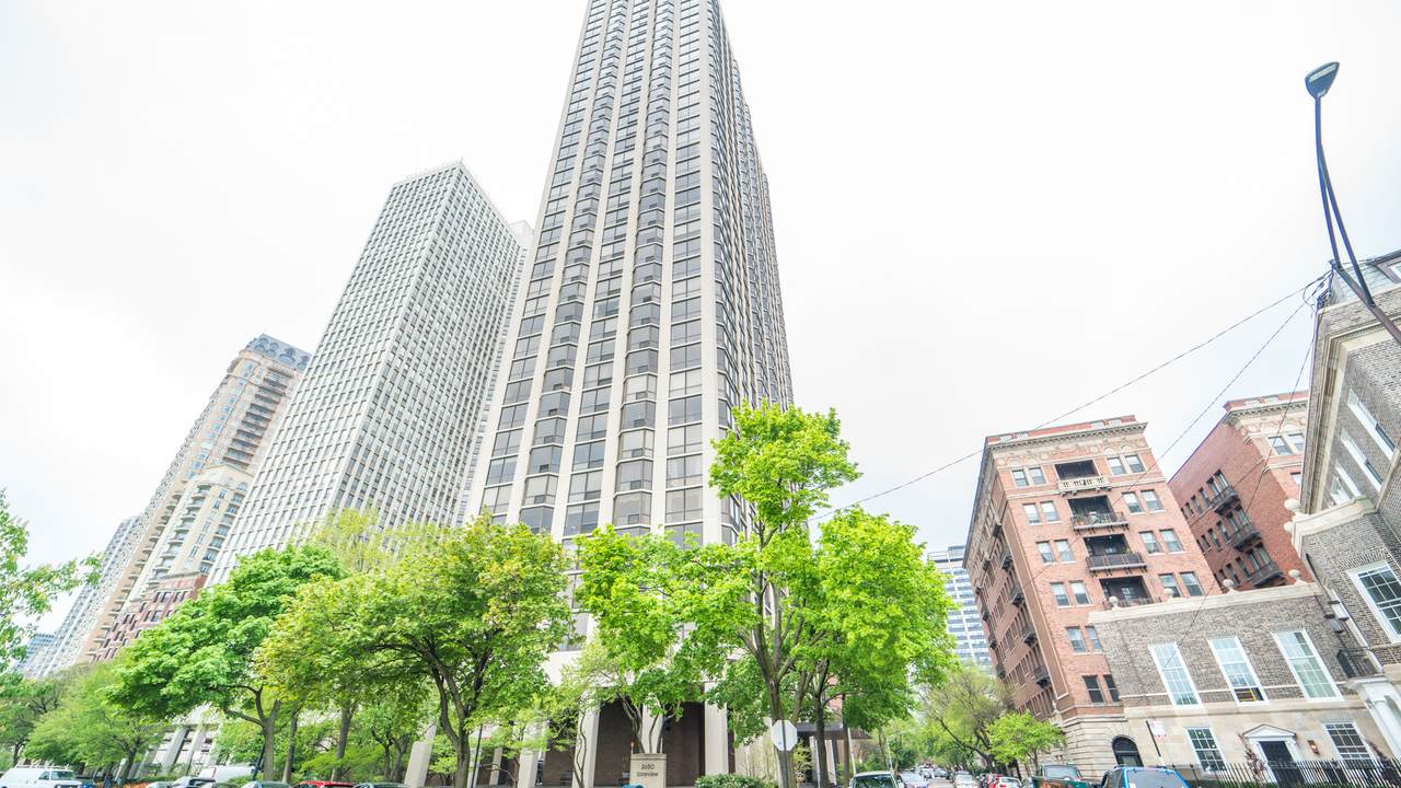 2650 Lakeview Avenue - Photo 1
