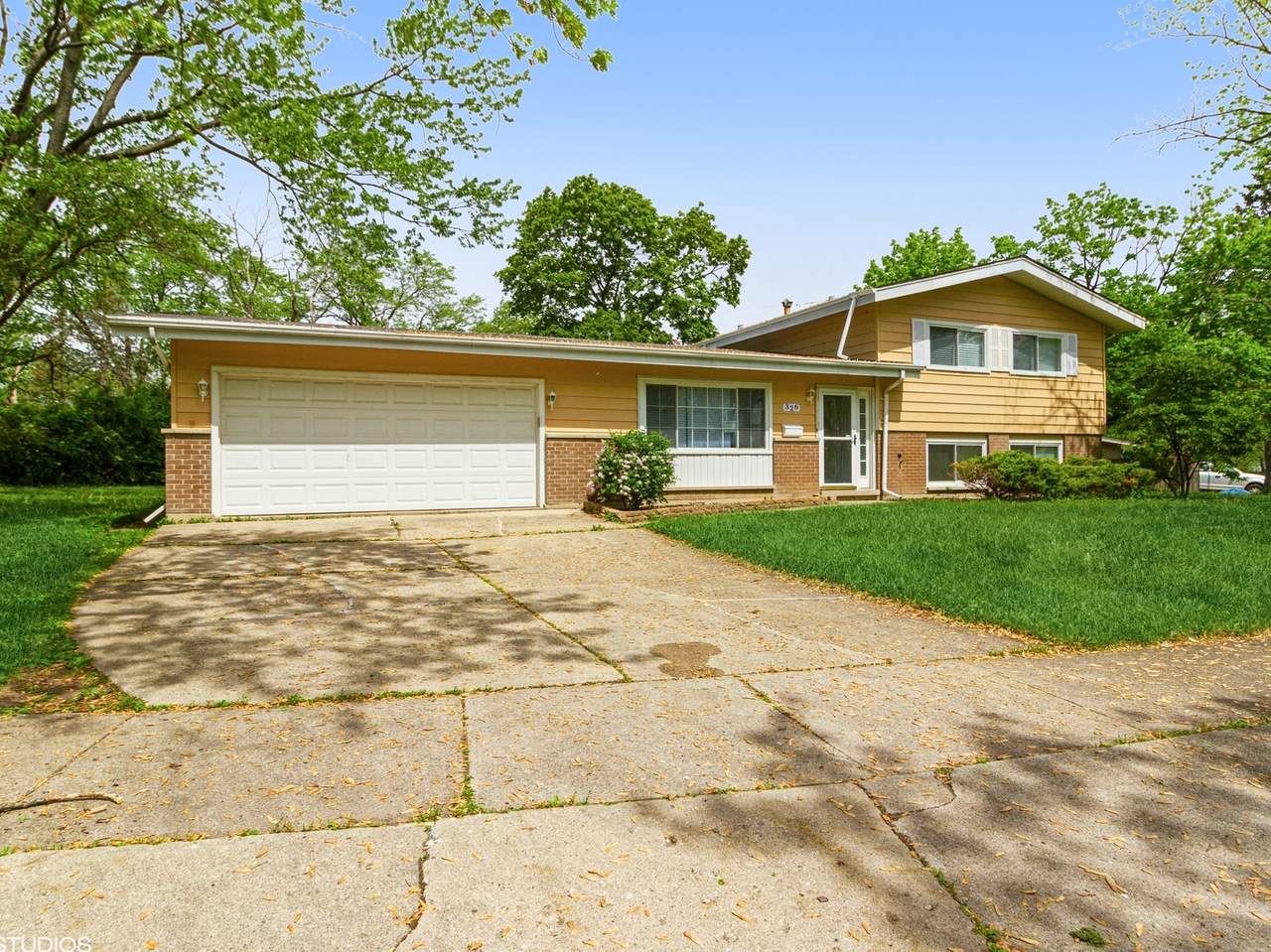 326 Early Street - Photo 1