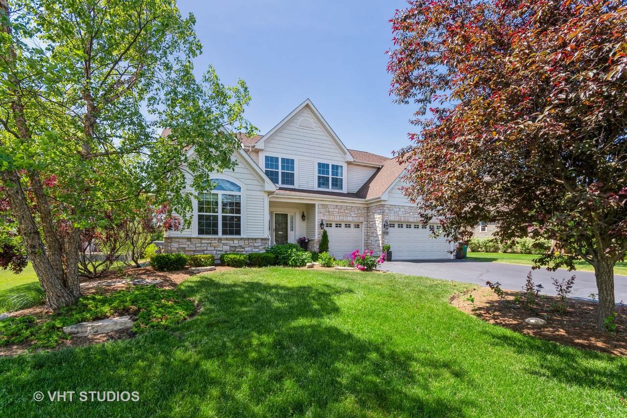 2910 Hampton Avenue - Photo 1