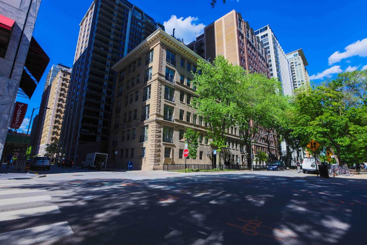 200 Pearson Street - Photo 1