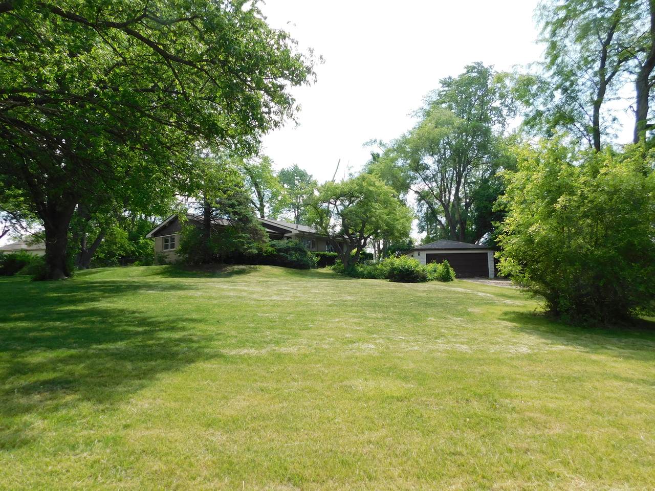 1N605 Newton Avenue - Photo 1