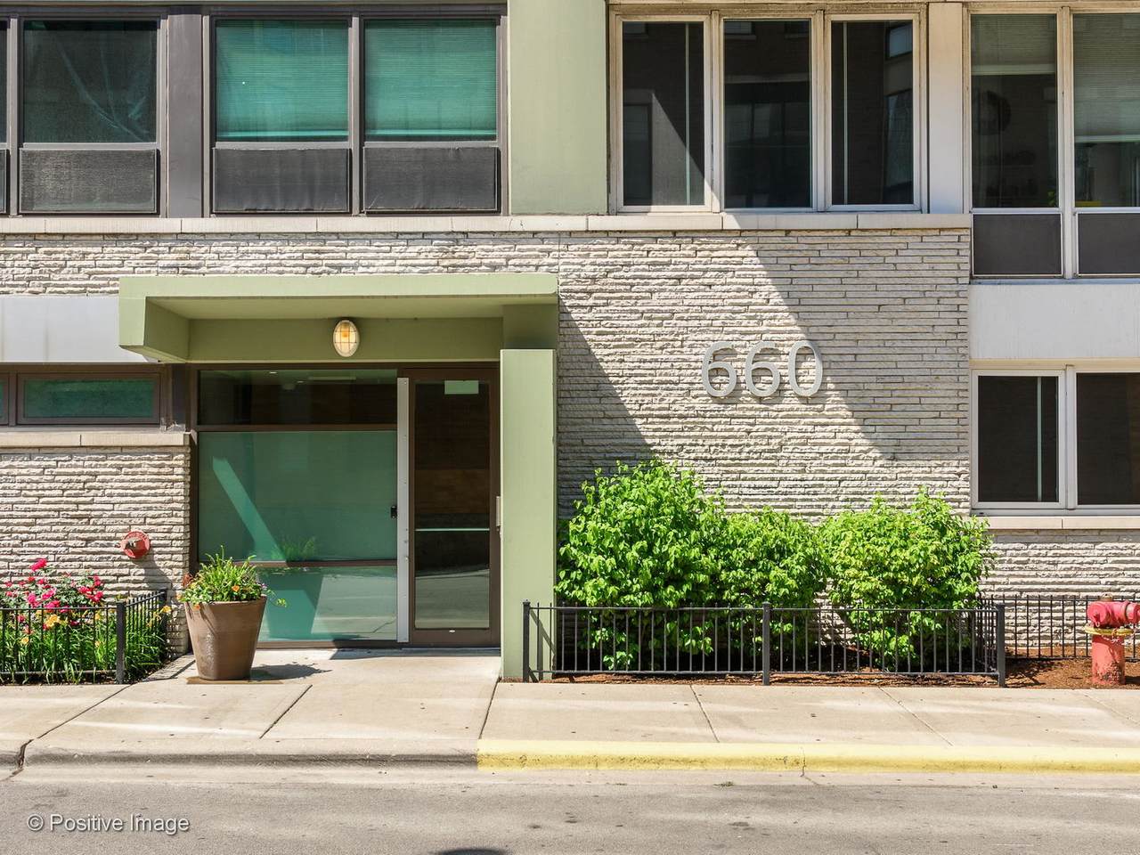 660 Wayman Street - Photo 1
