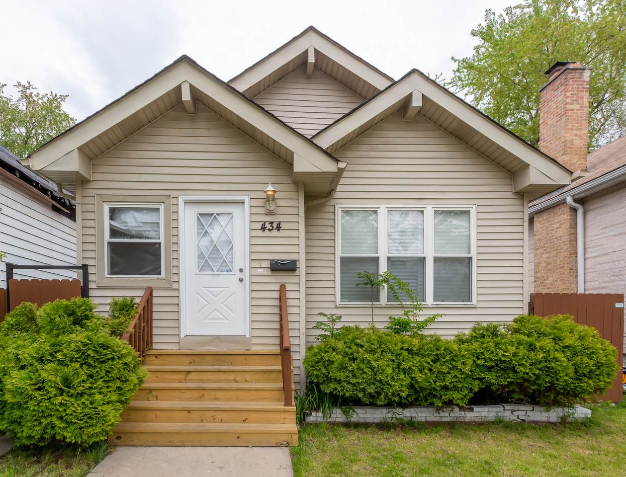 434 111th Street - Photo 1