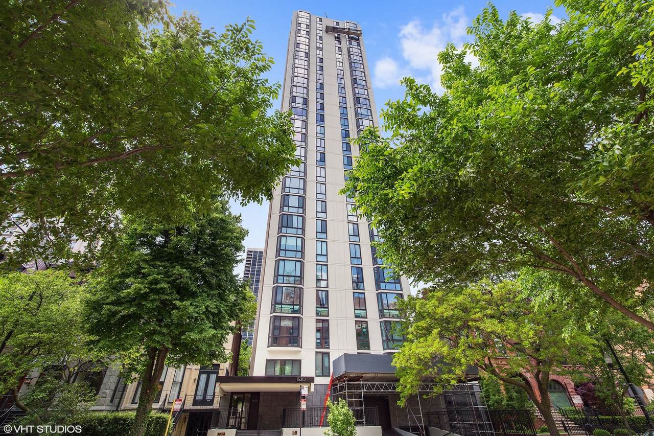 1530 Dearborn Parkway - Photo 1