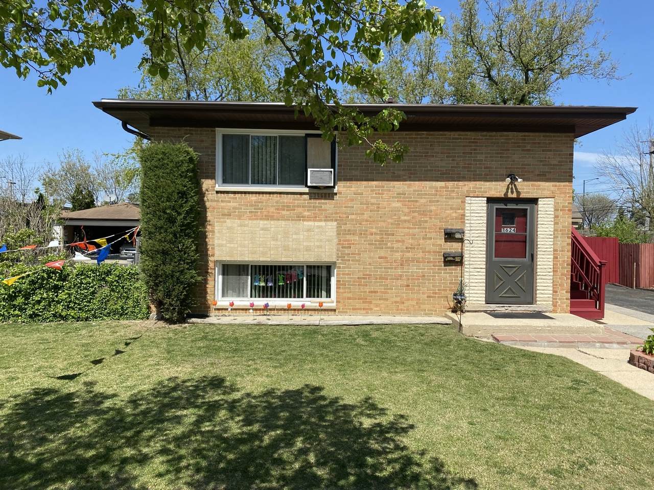 1624 Tanglewood Avenue - Photo 1