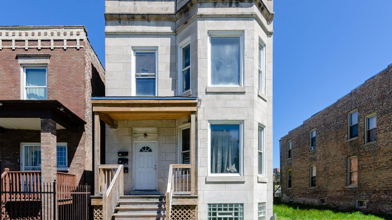 5609 Wabash Avenue - Photo 1