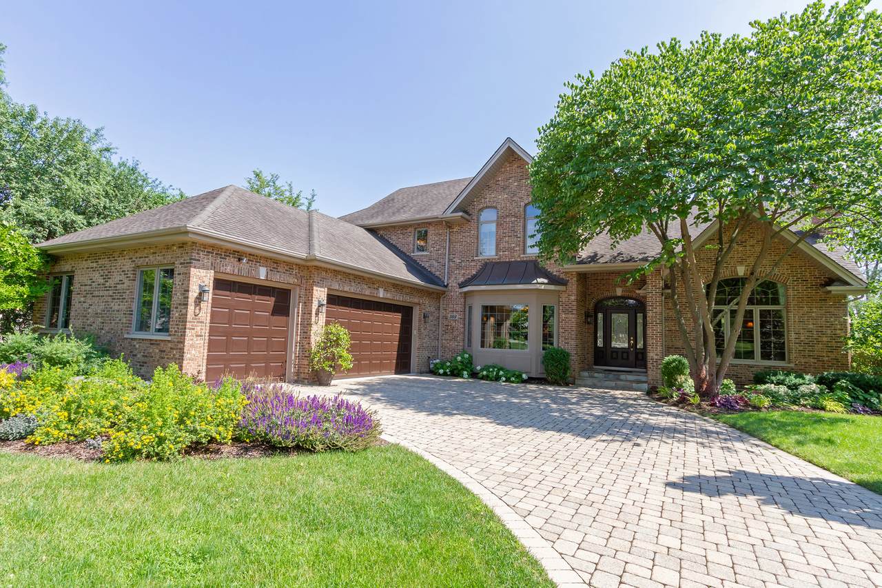 303 Lexington Court - Photo 1