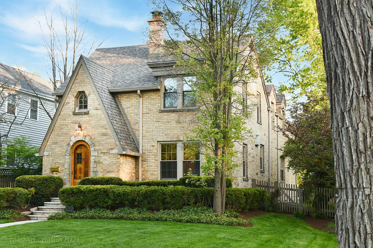 1066 Pine Street - Photo 1