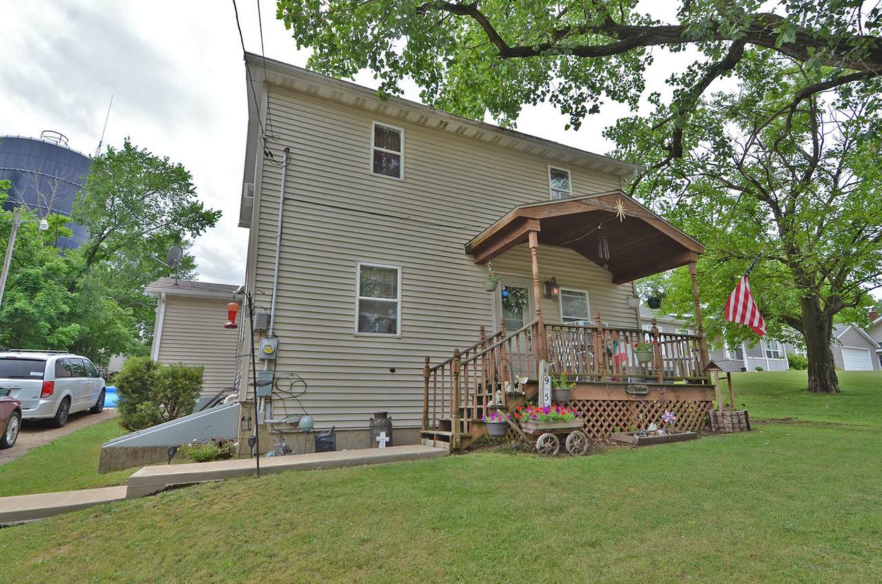 950 Pomeroy Street - Photo 1