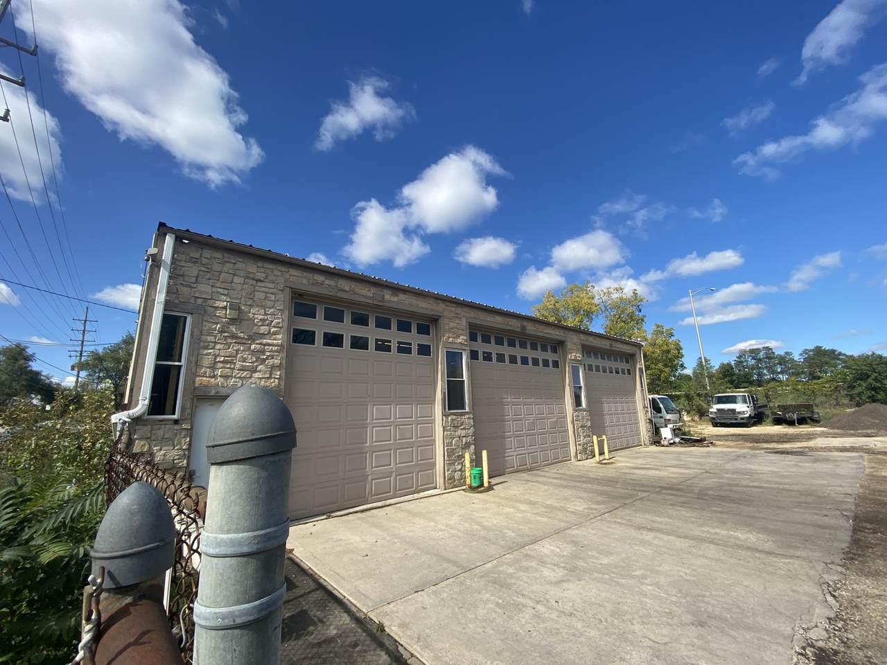 1124 Bluff City Boulevard - Photo 1