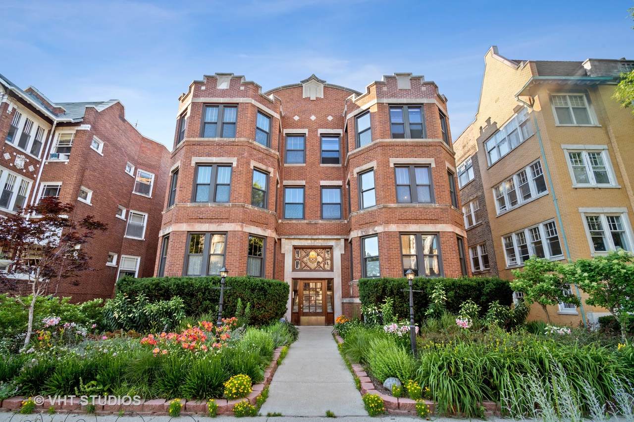 1056 North Shore Avenue - Photo 1