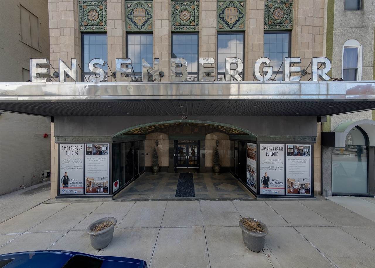 212 Center Street - Photo 1