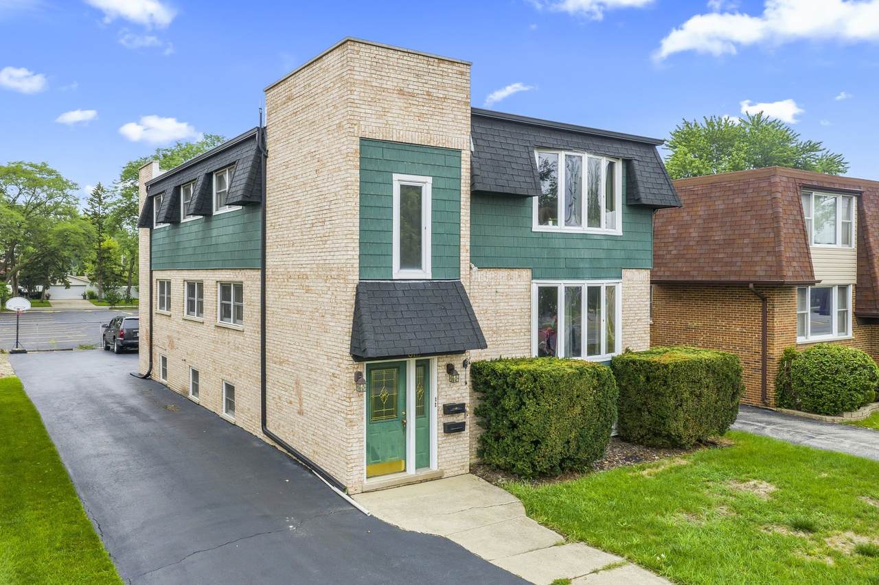 612 Oakton Street - Photo 1