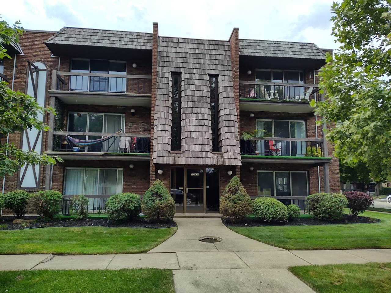 10900 Kilpatrick Avenue - Photo 1