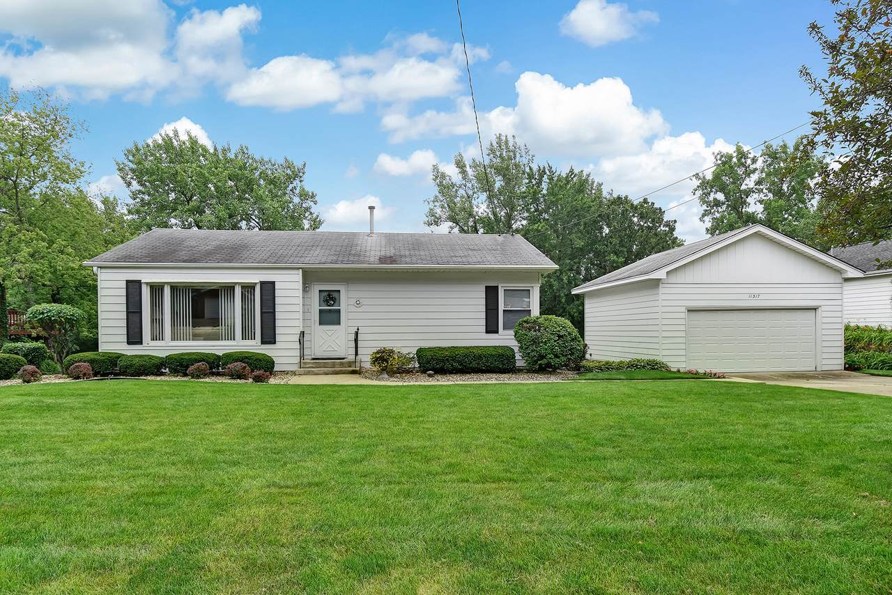 11317 74th Street - Photo 1