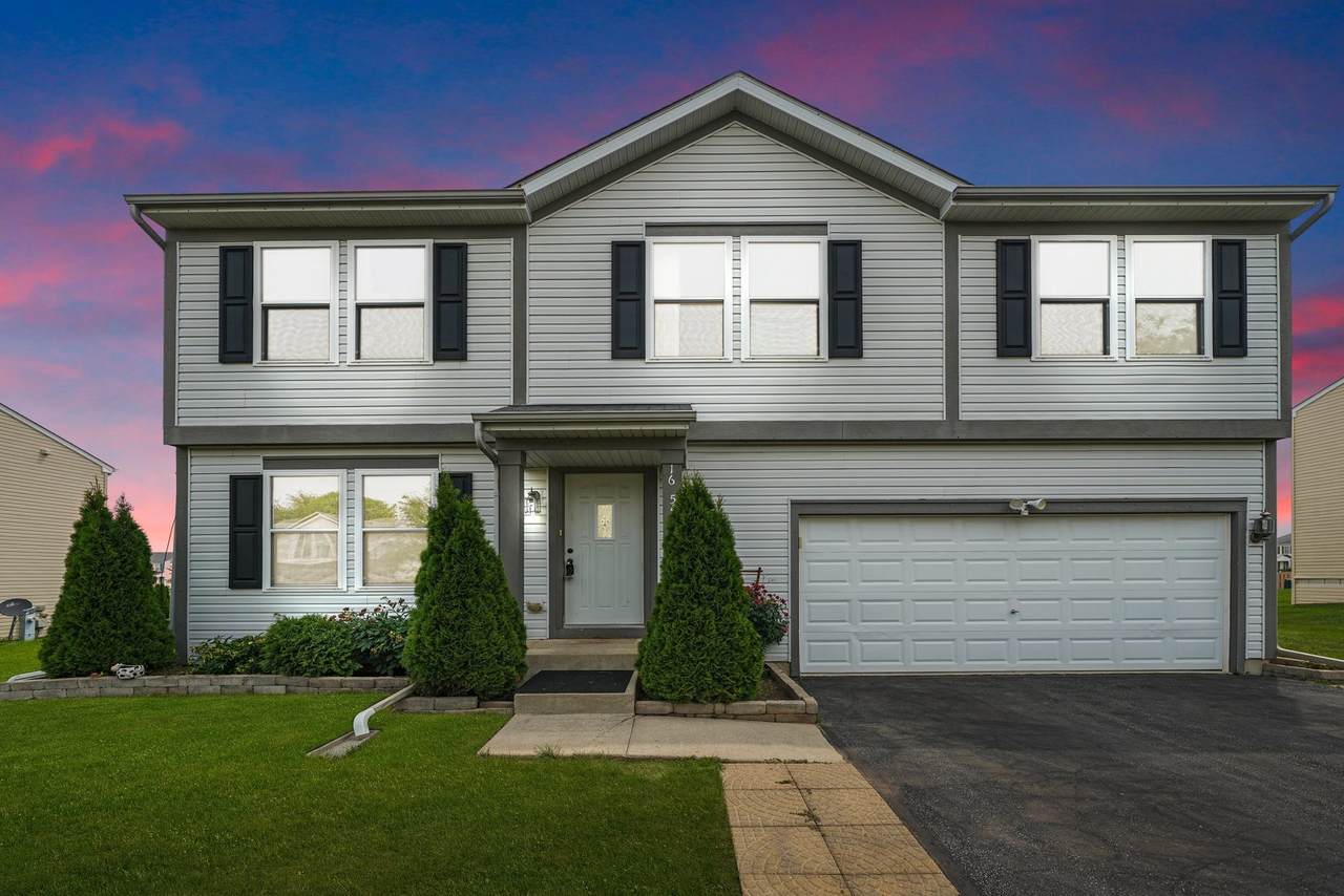 1654 Danesfield Drive - Photo 1