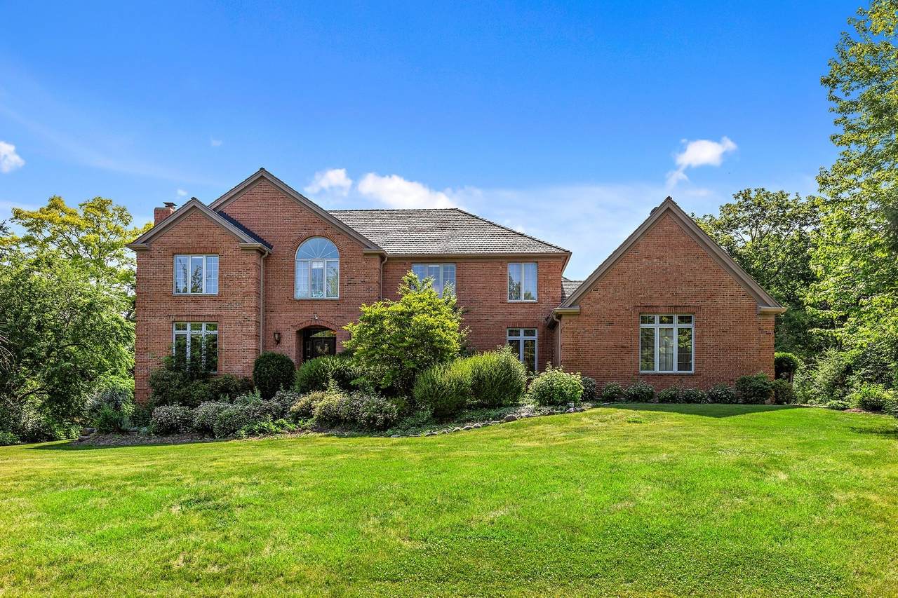 555 Christopher Drive - Photo 1