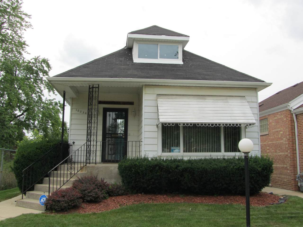 10236 Carpenter Street - Photo 1