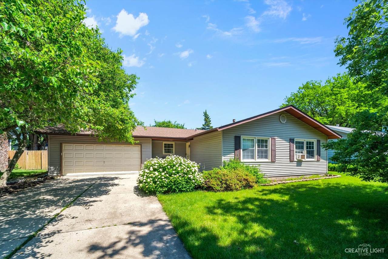 203 Maplewood Drive - Photo 1