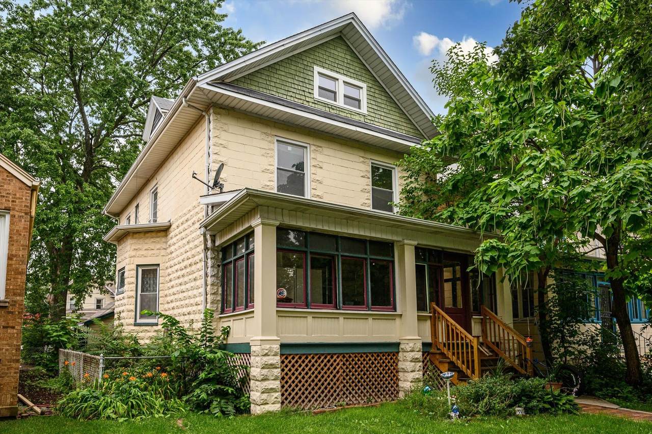 831 Cuyler Avenue - Photo 1