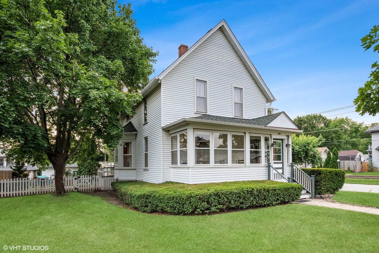 738 Saint John Street - Photo 1