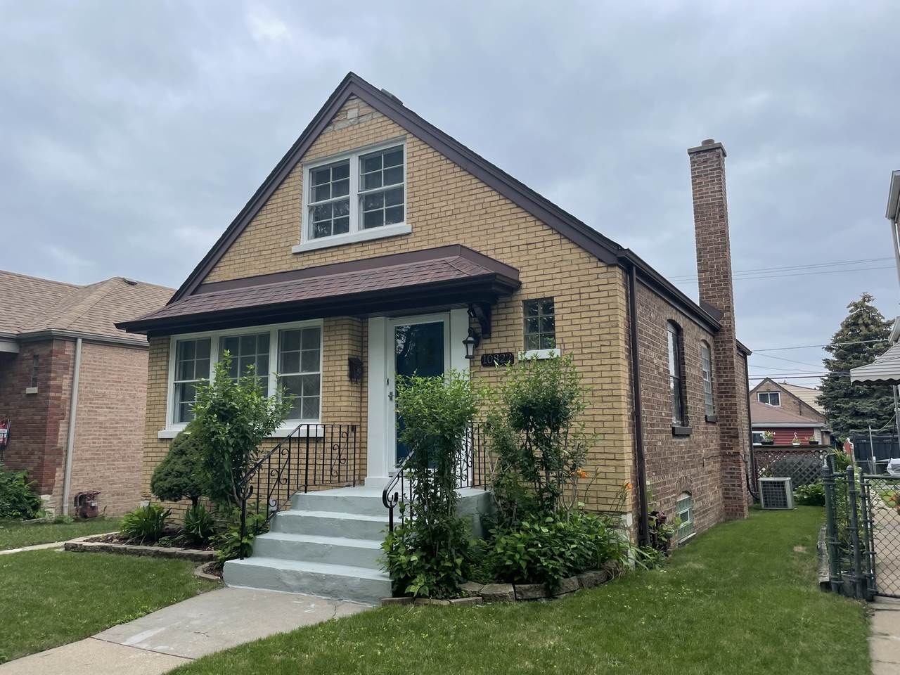 10822 Ewing Avenue - Photo 1