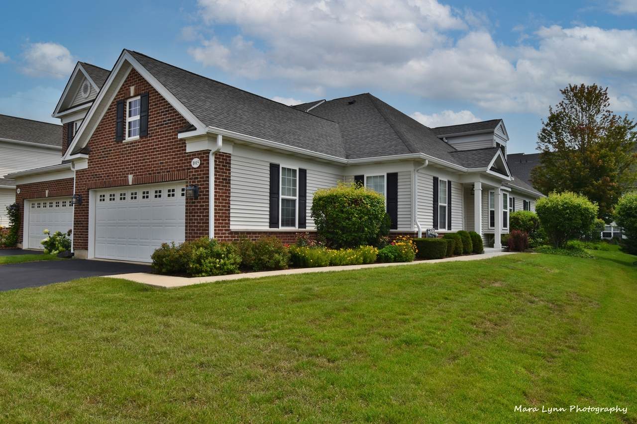 1015 Pinehurst Court - Photo 1