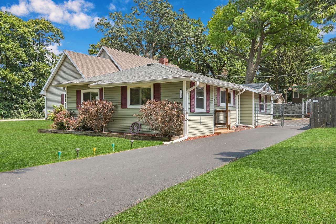 37489 Grand Boulevard - Photo 1