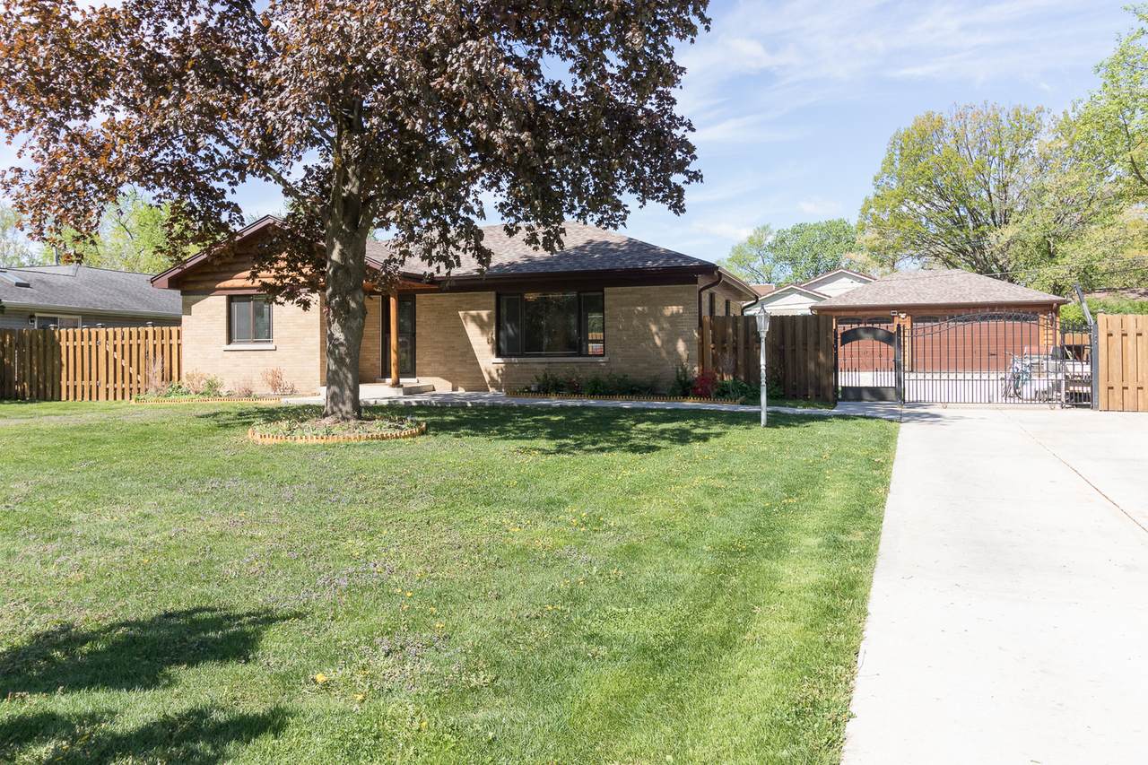1S076 Euclid Avenue - Photo 1
