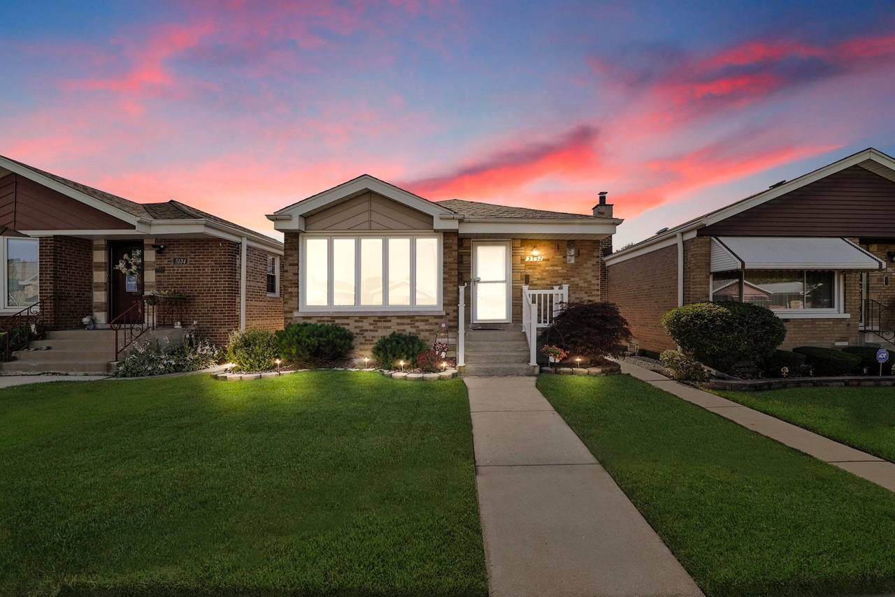 5132 Newcastle Avenue - Photo 1