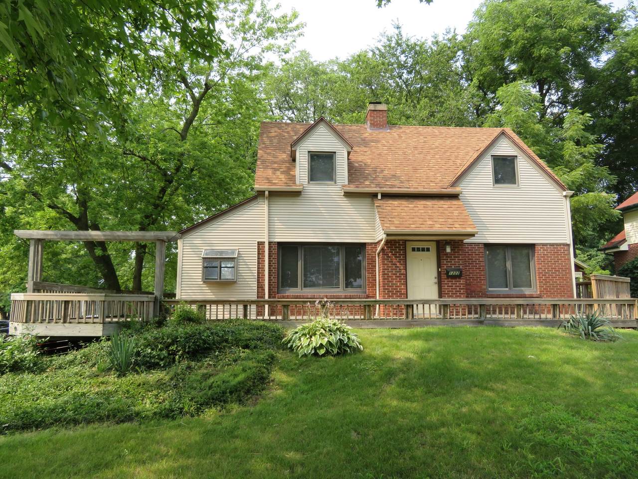 1222 Daniel Street - Photo 1