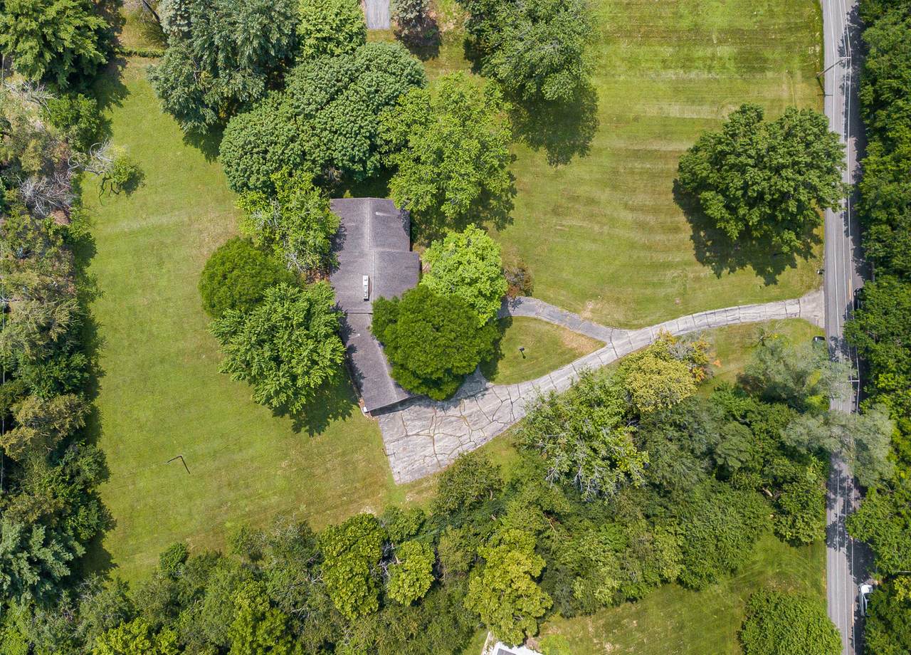 7S731 Olesen Drive - Photo 1