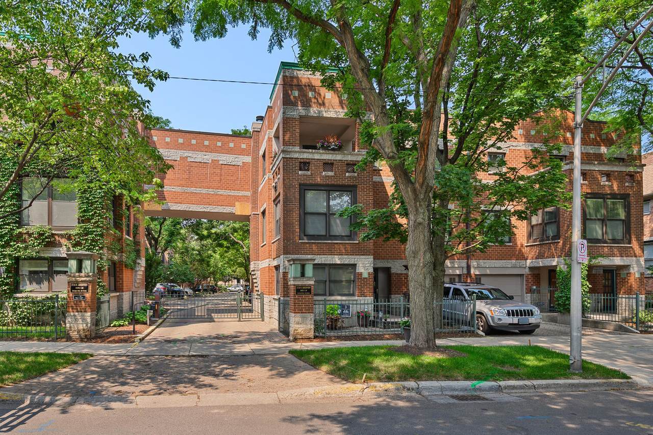 2730 Greenview Avenue - Photo 1