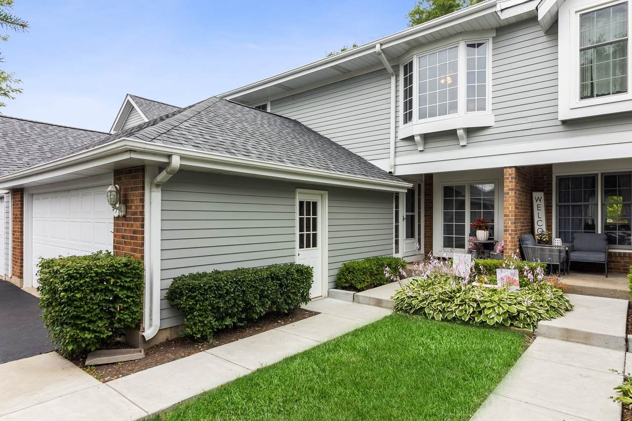 885 Barlina Road - Photo 1