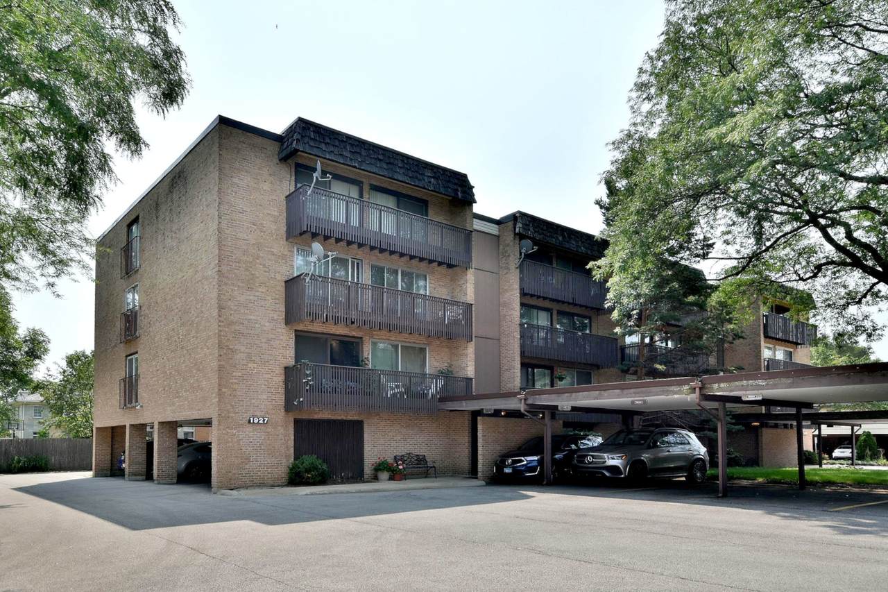 1927 Tanglewood Drive - Photo 1