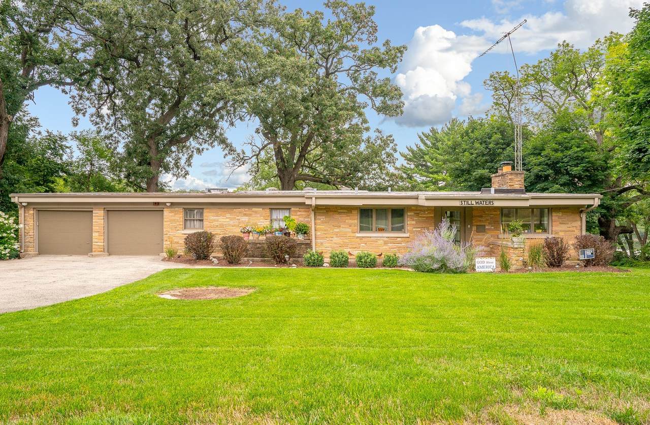 363 Lincolnway - Photo 1