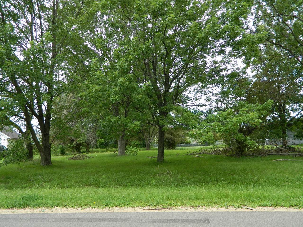 151 Holiday Drive - Photo 1