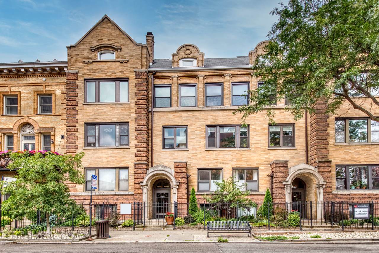 4040 Clarendon Avenue - Photo 1