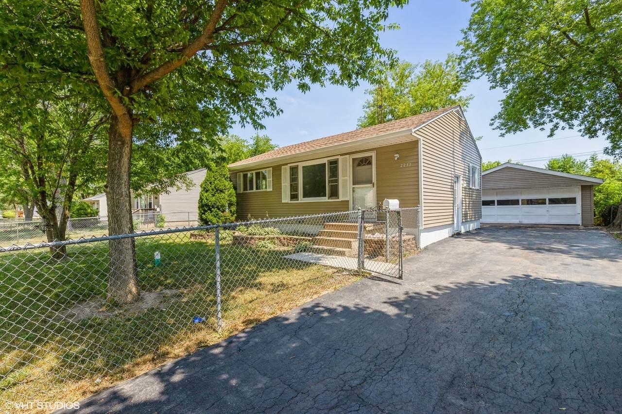 2237 Ottawa Road - Photo 1