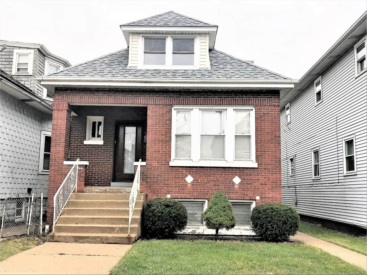 5029 Kildare Avenue - Photo 1
