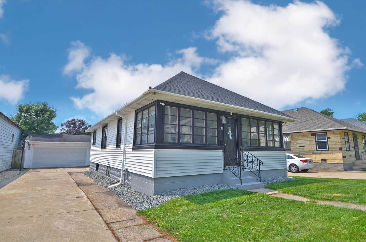 697 Bluff Street - Photo 1
