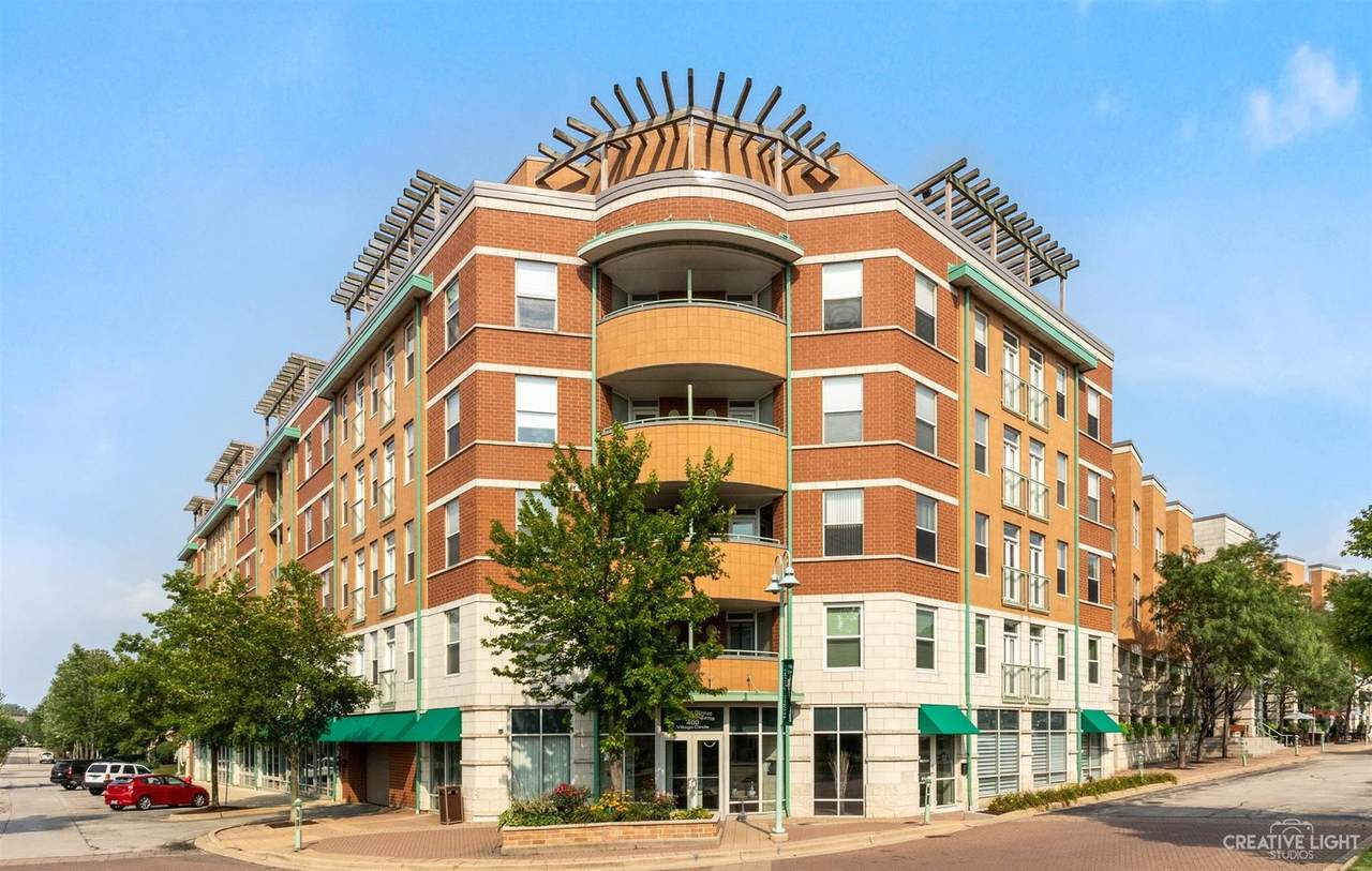 400 Village Circle - Photo 1