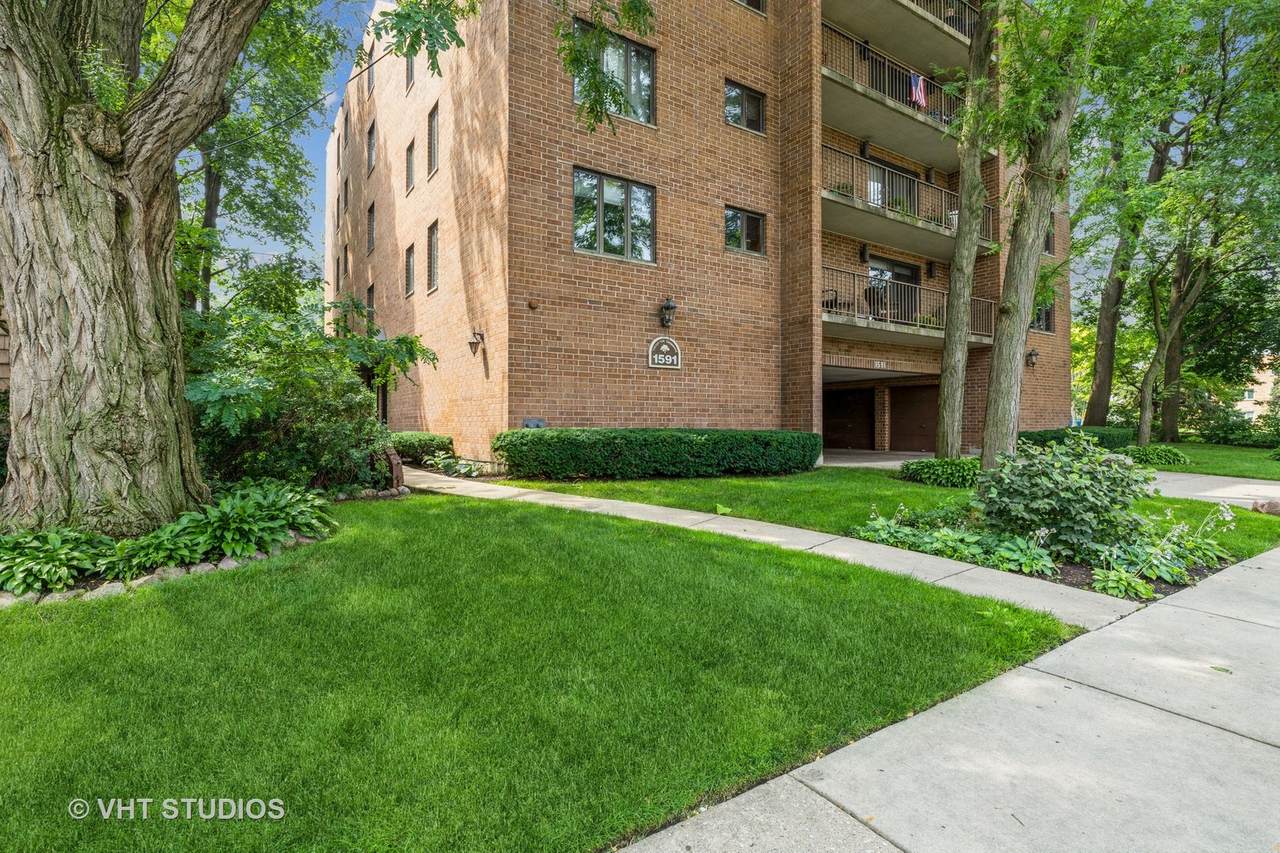 1591 Thacker Street - Photo 1