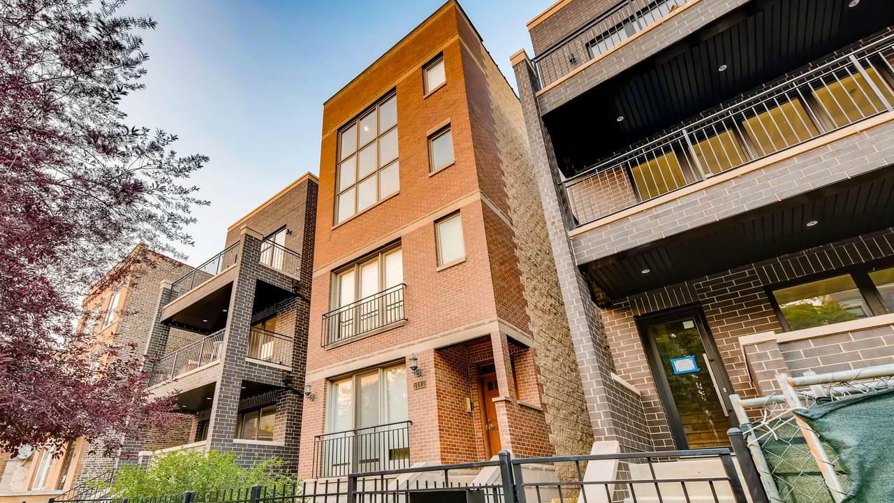1111 Paulina Street - Photo 1