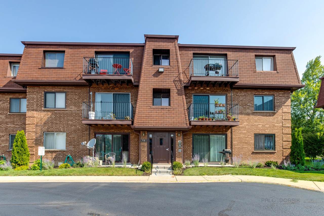 710 Cobblestone Circle - Photo 1