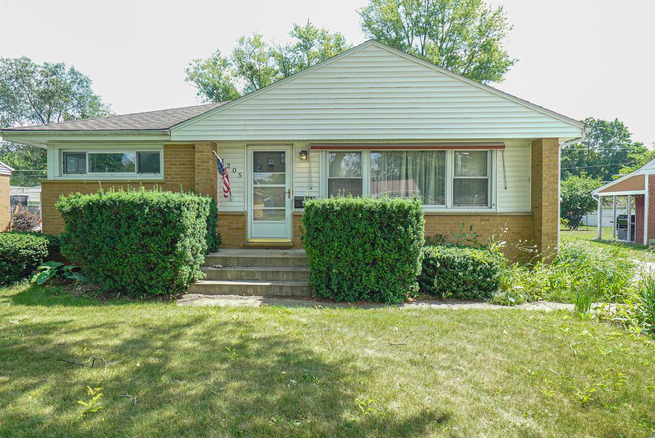 1205 Mohawk Drive - Photo 1