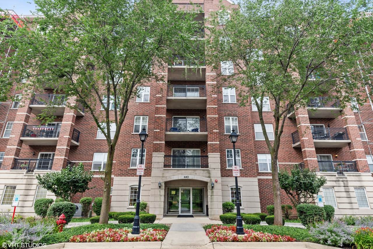 440 Mahogany Court - Photo 1