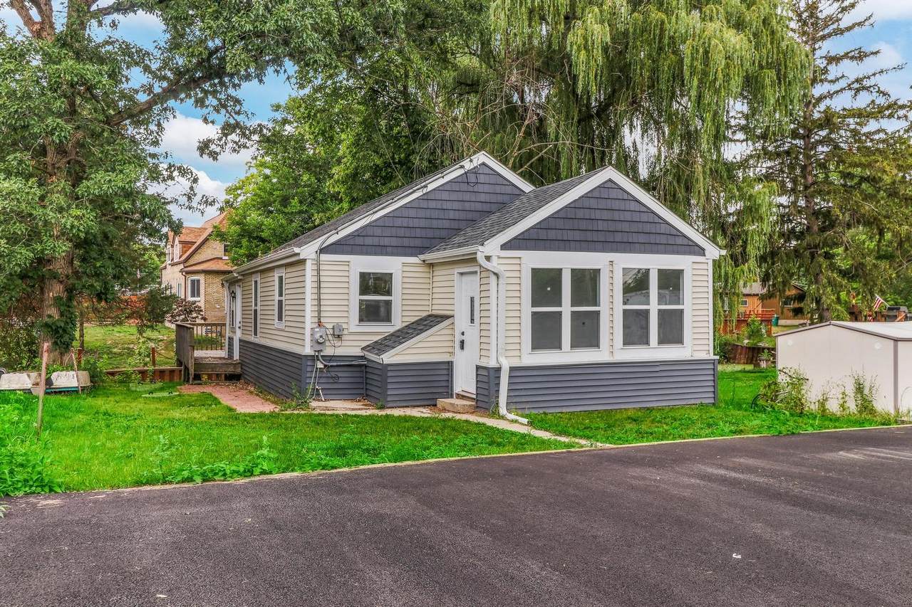 42360 Willow Street - Photo 1