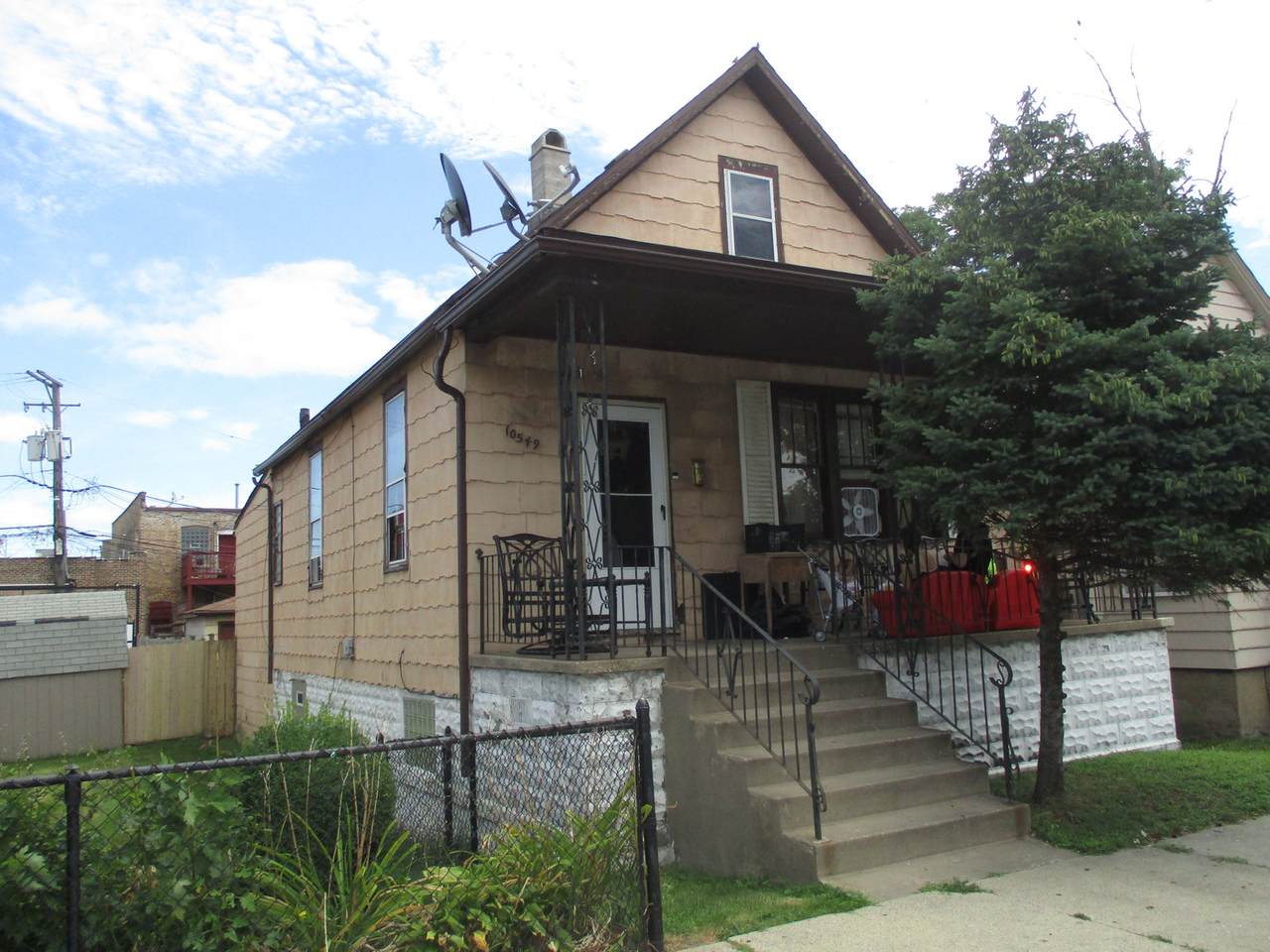 10549 Avenue L - Photo 1